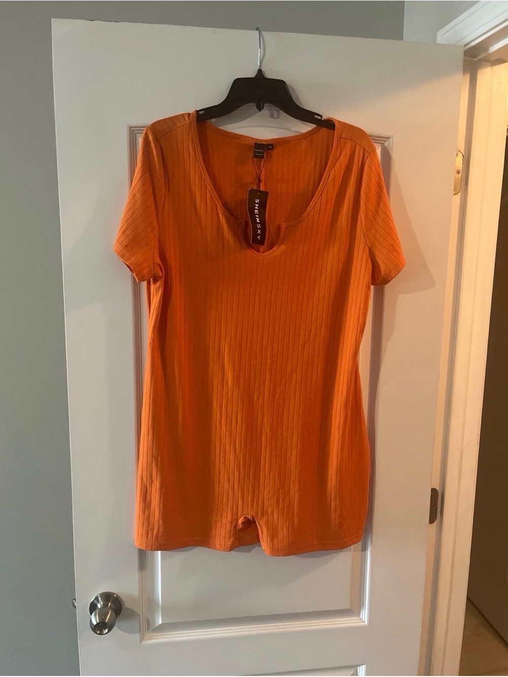 SHEIN Orange Ribbed Short Sleeve Bodysuit! NWT!